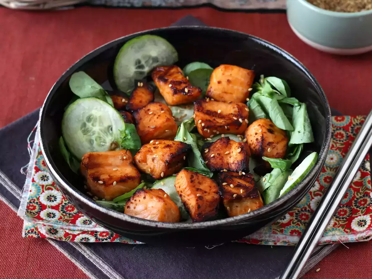 Recipe Air fryer salmon bites with asian marinade