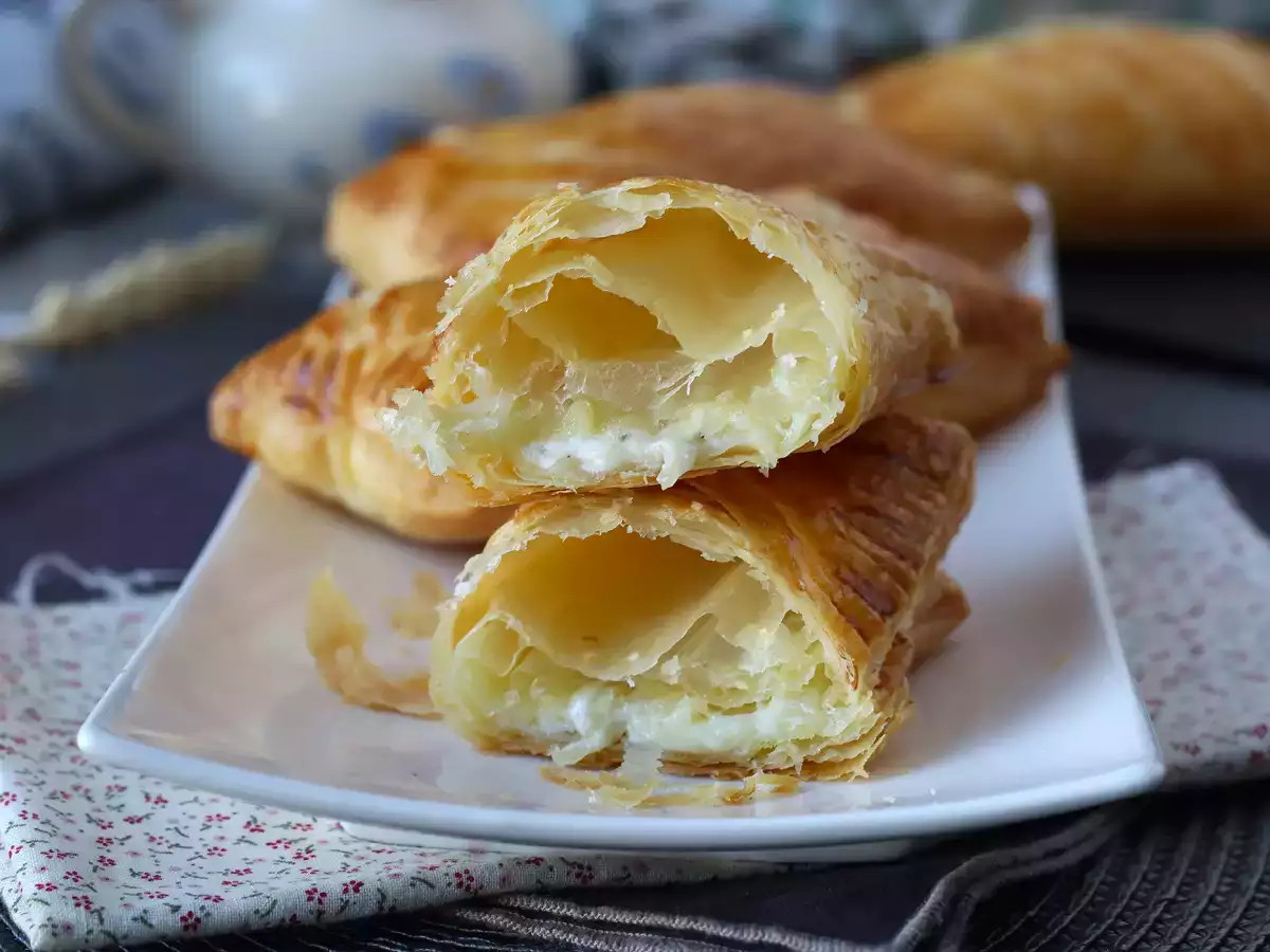 Recipe Cheese puff pastries: a super-easy, regressive recipe