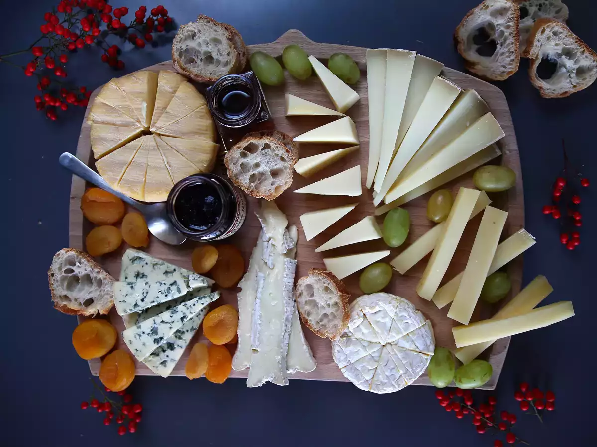 Recipe How to make a cheese platter?