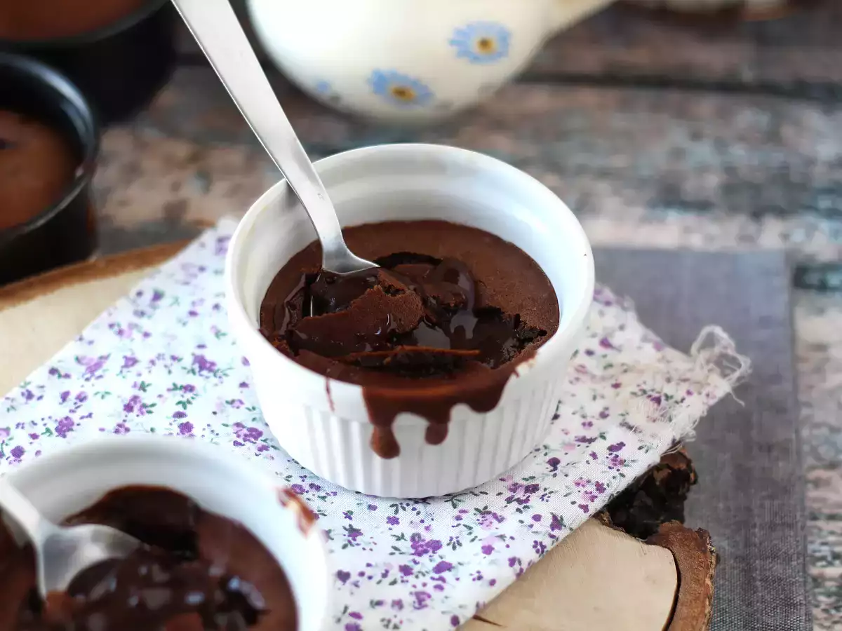 Recipe Extra runny airfryer chocolate fondants!