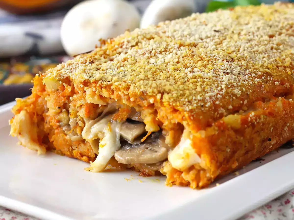 Recipe Vegetarian pumpkin meatloaf with mushrooms and stringy scamorza cheese