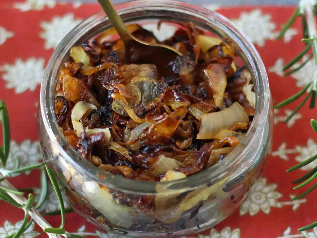 Recipe Onion confit: simple, elegant and perfect with meats and cheeses