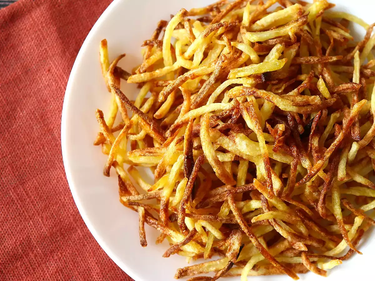 Recipe Crispy potato straws - pommes pailles, easy-to-make with the airfryer