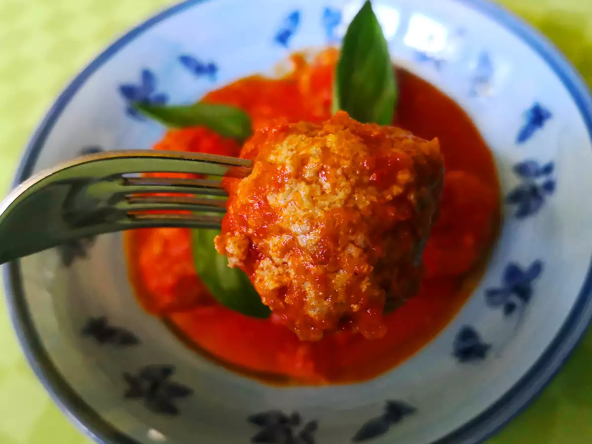 Recipe Soft and tasty meatballs with sauce