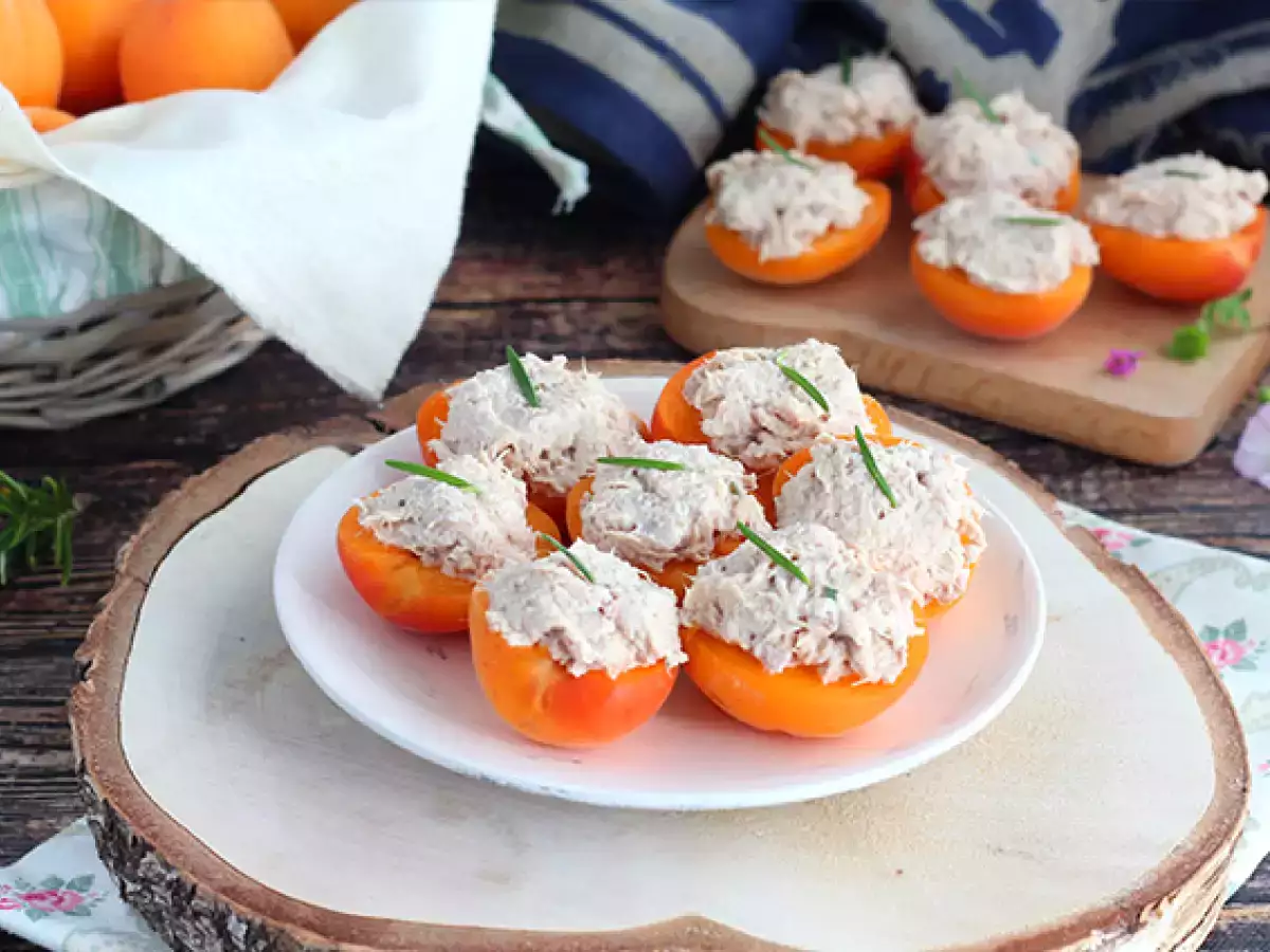 Recipe Stuffed apricots with tuna and rosemary