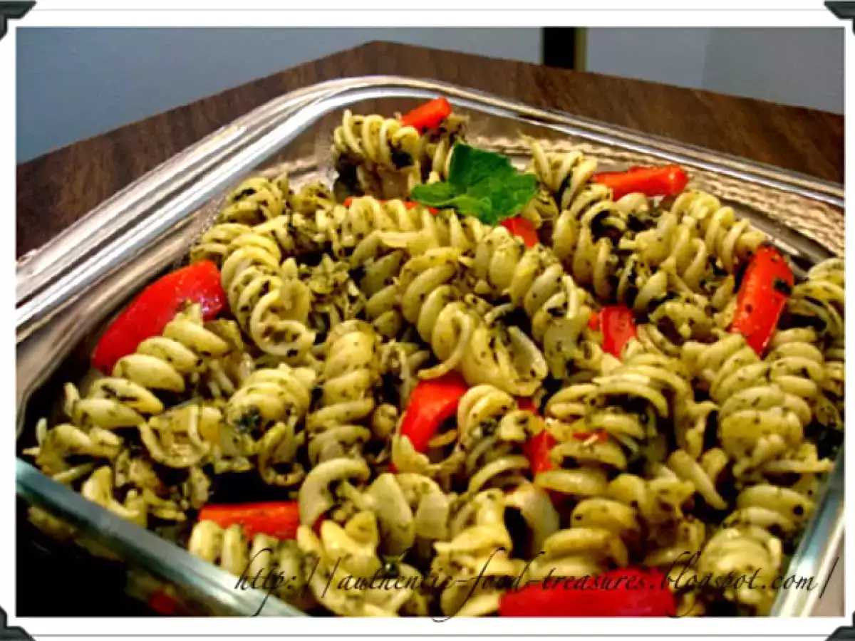 Recipe Red pepper and cream spinach rotini