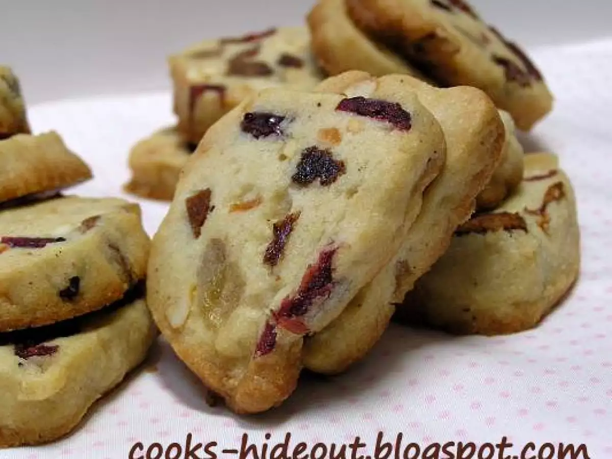 Recipe Fruit & nut cookies
