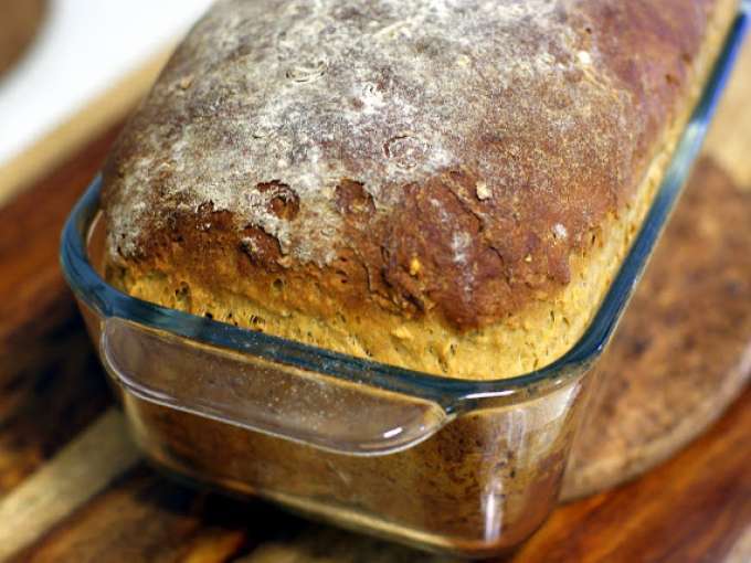 Oatmeal molasses bread (cold rise method)