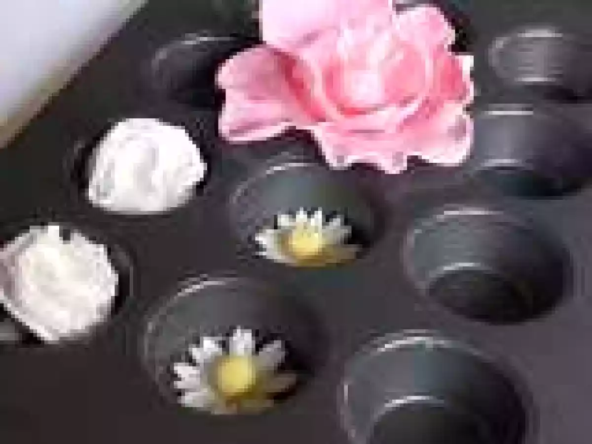 Sugar Flowers & A Secret...