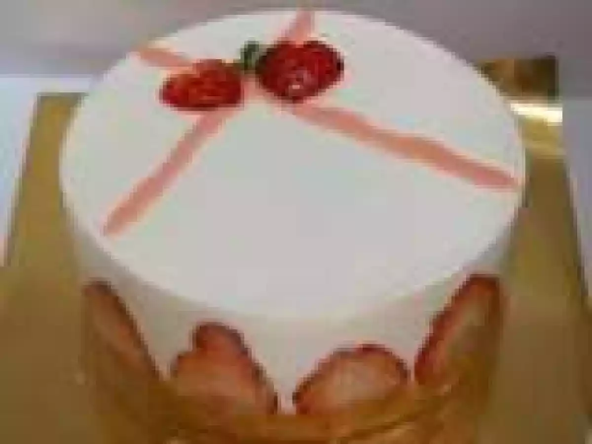 A very short cake (Berry Shortcake)