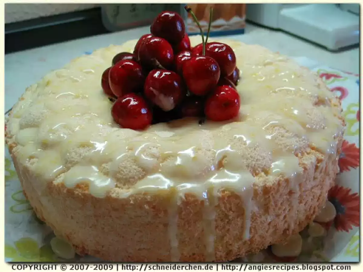 Recipe Angel food cake with lemon icing