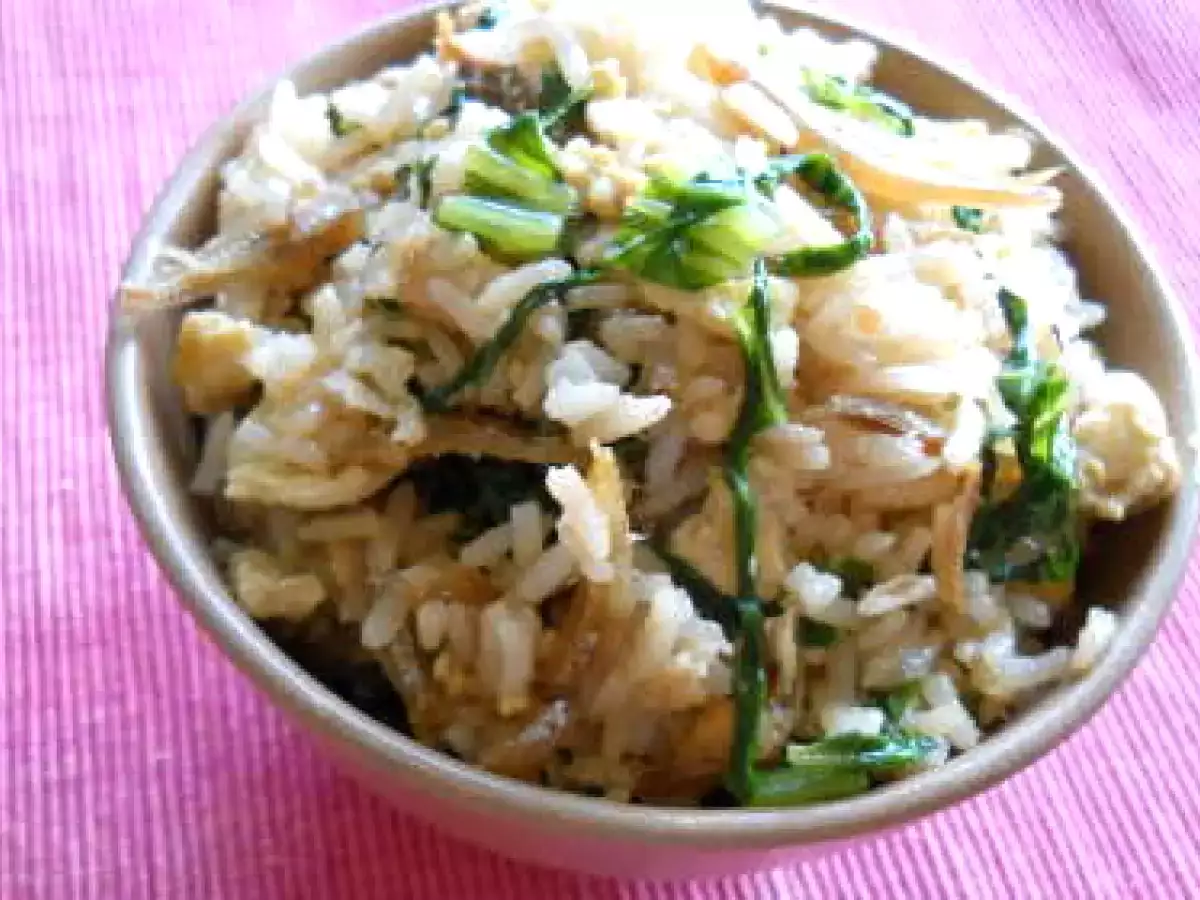 Recipe Nasi goreng ikan bilis (fried rice with anchovies)