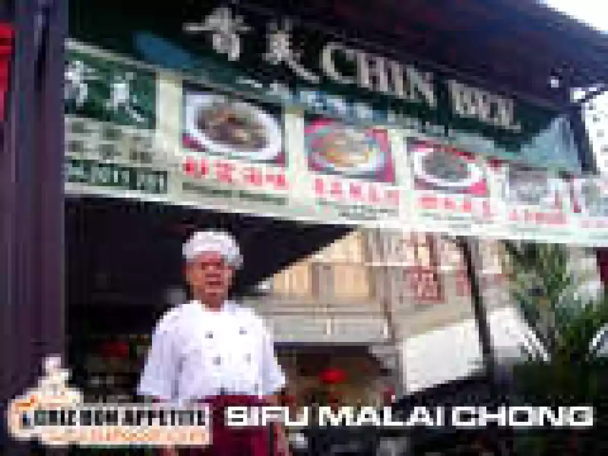 DISHES THAT WOULD FIT A KING AT CHIN BEE TEA CAFE