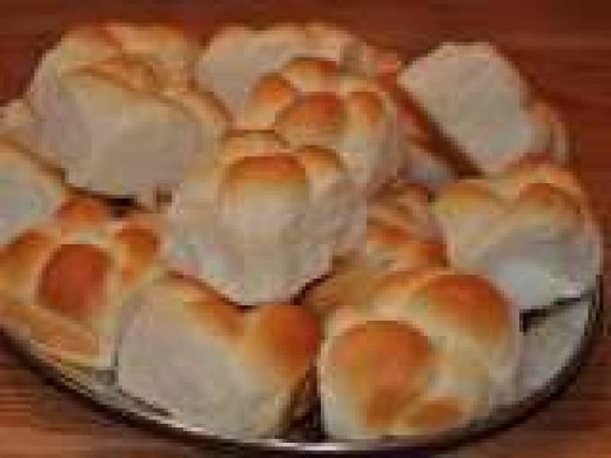 Light Cottage Cheese Rolls