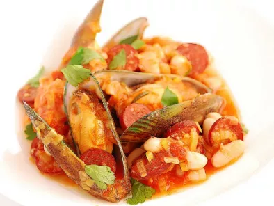 Recipe Green lipped mussels with haricot bean & chorizo sausage
