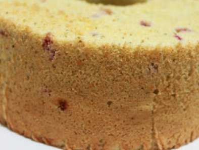 Recipe Pistachio & raspberry chiffon cake @ junko fukuda