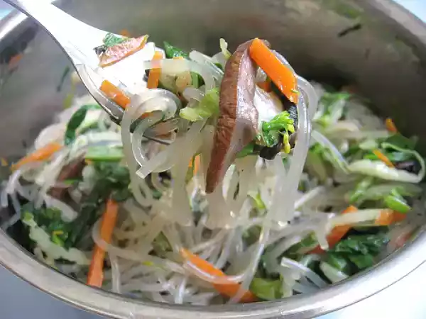 Recipe Japchae - korean sweet potato starch noodles salad/stir-fry