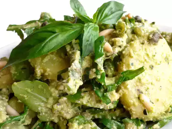Recipe Green bean, potato and rocket salad with capers and basil-zucchini-pine nut pesto