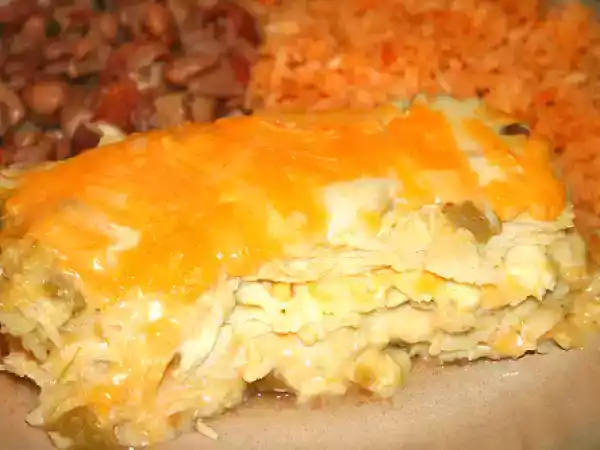 Recipe Green chile chicken enchilada casserole