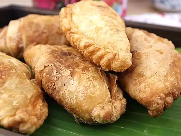 Recipe Chicken curry puffs