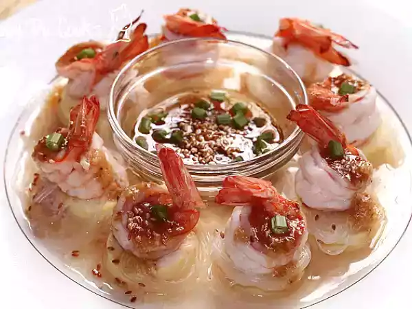 Recipe Steamed prawn with tofu glass noodles with plum sauce