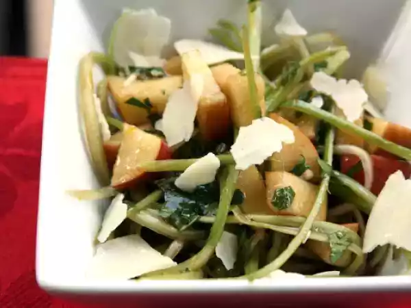 Recipe Shaved celery and apple salad with honey-lemon vinaigrette
