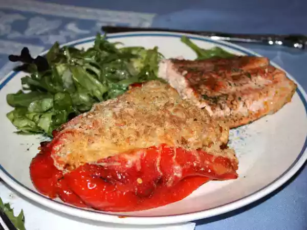 Recipe Spanish style stuffed red peppers