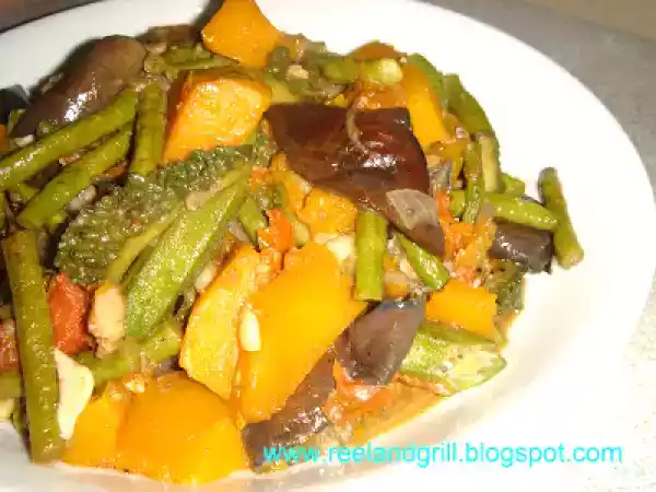 Recipe Ginisang gulay or pakbet/pinakbet tagalog (sauteed vegetables with fish paste)