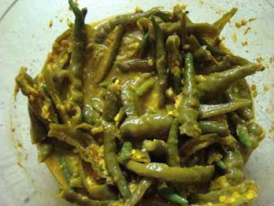 Recipe Quick green chili pickle without oil