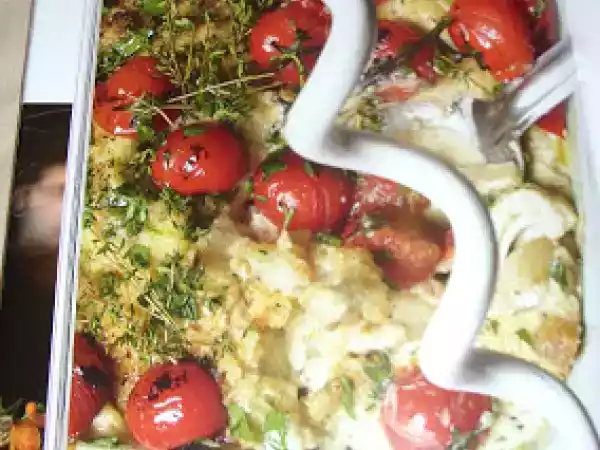 Recipe Ottolenghi's fennel, cherry tomato & crumble gratin