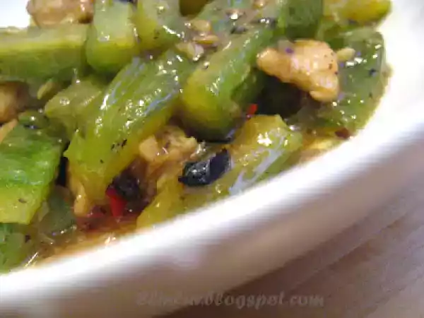 Recipe Lightly braised bitter gourd with salted black beans