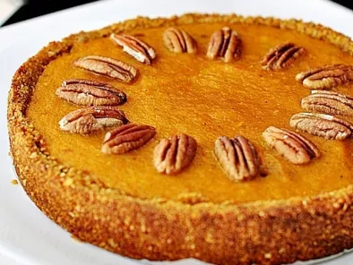 Recipe Pumpkin pecan pie with cornflakes crust