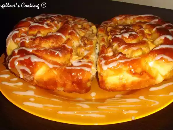 Recipe Caramel apple cinnamon rolls with raisins and walnuts