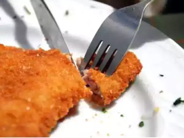 Recipe Milanesa argentina -- beef schnitzel