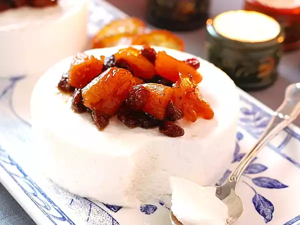 Recipe Marzipan mousse with christmas compote