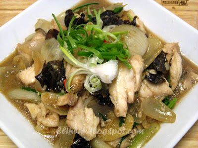 Recipe Stir-fried garoupa fillets with jelly mushrooms/ wood ear fungus