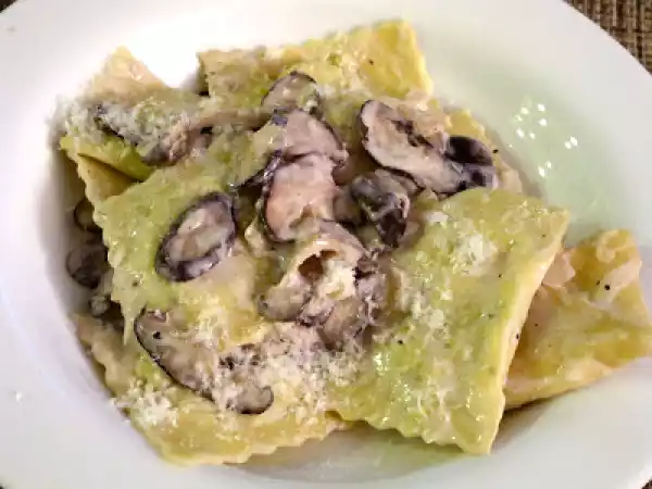 Recipe Shrimp mousse ravioli with shiitake cream sauce