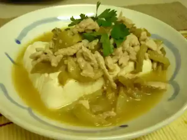 Recipe Tofu with preserved szechuan vegetable and pork