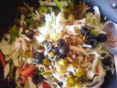Recipe Orange, peppers and cabbage salad