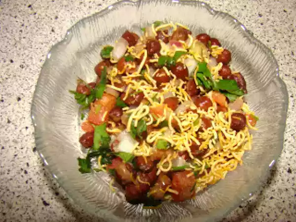 Recipe Black chick peas salad (kala chana masala chat)