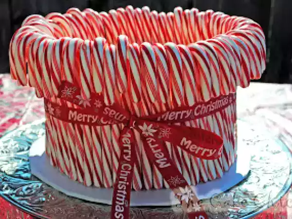 Recipe Chocolate peppermint candy cane cake with whipped white chocolate ganache