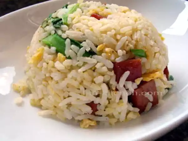 Recipe Chopped ham fried rice (khao pad mou ka-pong)