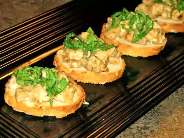 Recipe Chicken caesar crostini