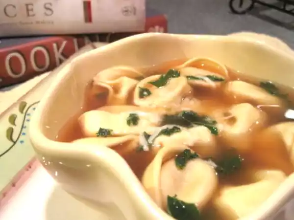 Recipe Zuppa di tortellini (tortellini soup)