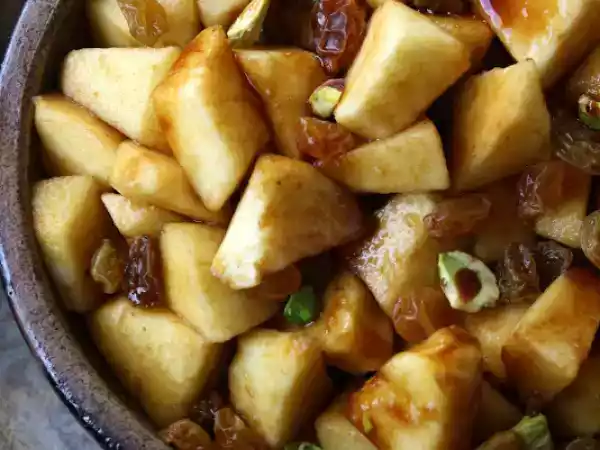 Recipe Fruit salad with pomegranate molasses