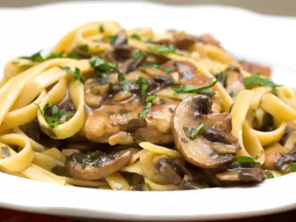 Recipe Pork tenderloin medallions with marsala sauce and pasta