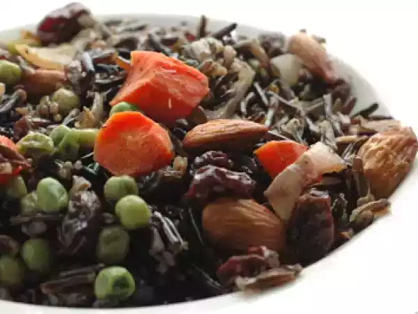 Recipe Wild rice with almonds and raisins