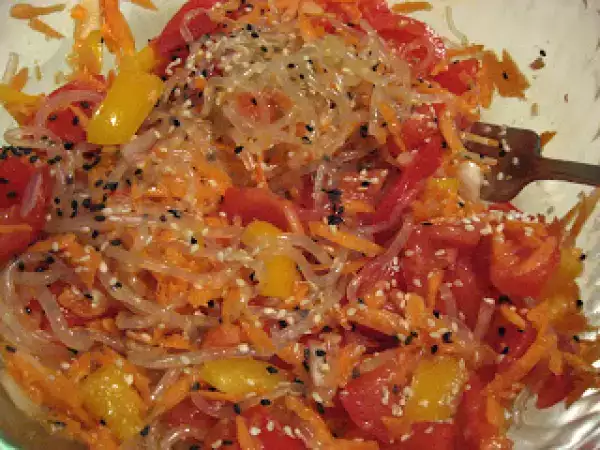 Recipe Kelp noodles in creamy avocado pepper sauce