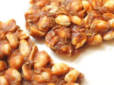 Recipe Jaggery peanut brittle & sesame sugar candy