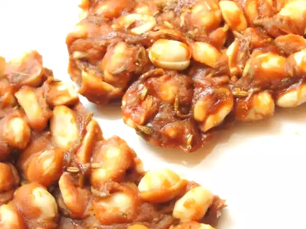 Recipe Jaggery peanut brittle & sesame sugar candy